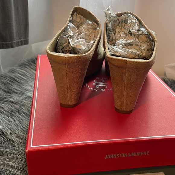 Shoes - Picture 4 of 5